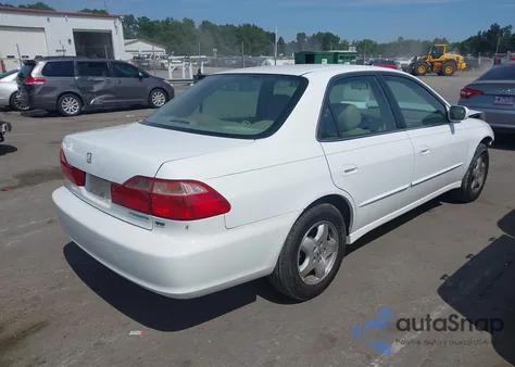 1998 Honda Accord Ex V6 из США, поврежденный, VIN 1HGCG1650WA000327